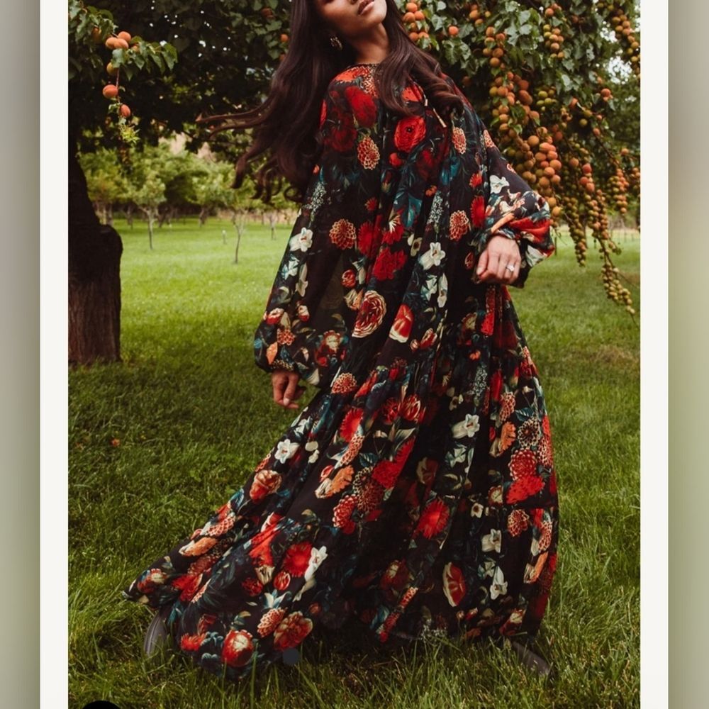 Ivy City Co Imogen Moody Floral Maxi‎ Dress Size S